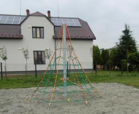 Nowe urządzenie na placu zabaw w Przecieszynie